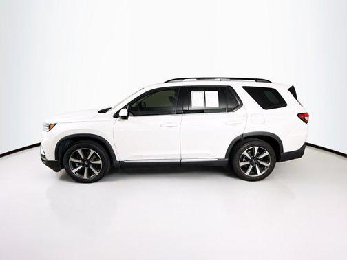 2023 Honda Pilot Touring 8-Passenger