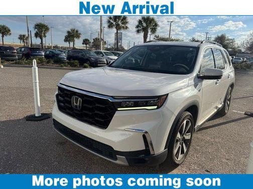 2023 Honda Pilot Touring 8-Passenger