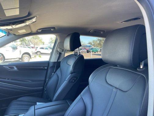 2025 Genesis GV80 2.5T