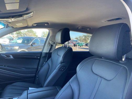 2025 Genesis GV80 2.5T