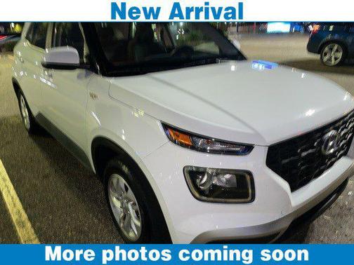 2023 Hyundai VENUE SE