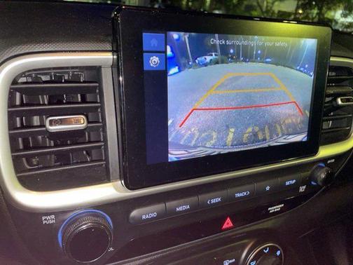 2023 Hyundai VENUE SE