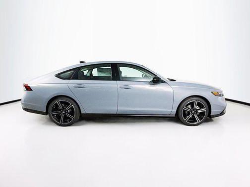 Urban Gray Pearl 2026 Honda Accord SE
