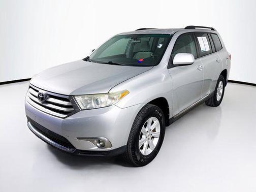 2012 Toyota Highlander SE