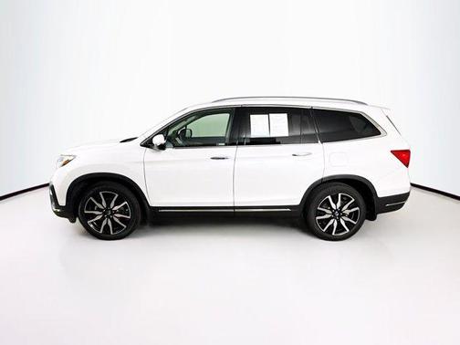 2022 Honda Pilot Touring 8-Passenger