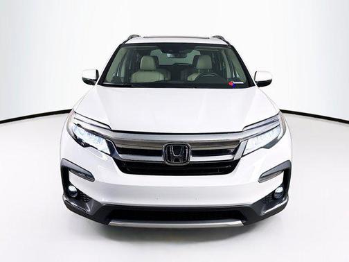 2022 Honda Pilot Touring 8-Passenger