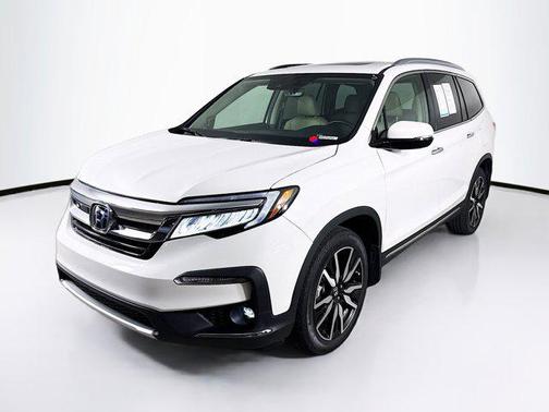 2022 Honda Pilot Touring 8-Passenger