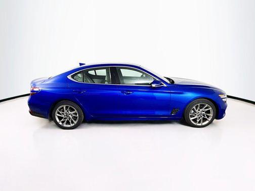 2022 Genesis G70 2.0T RWD