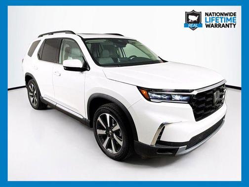 2025 Honda Pilot Touring 8-Passenger