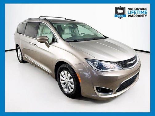 2018 Chrysler Pacifica Touring-L Plus
