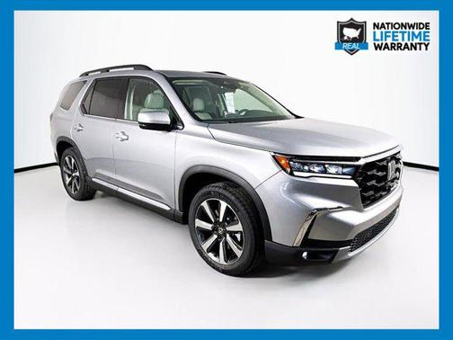 2025 Honda Pilot Touring 8-Passenger