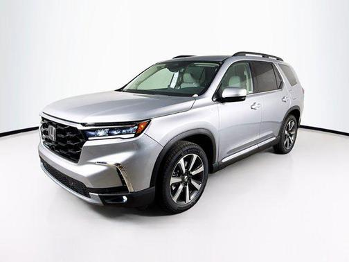 2025 Honda Pilot Touring 8-Passenger