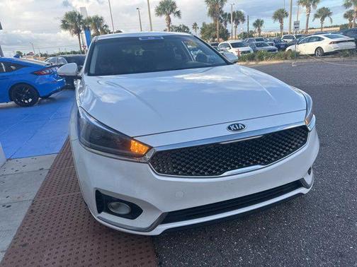 2017 Kia Cadenza Premium