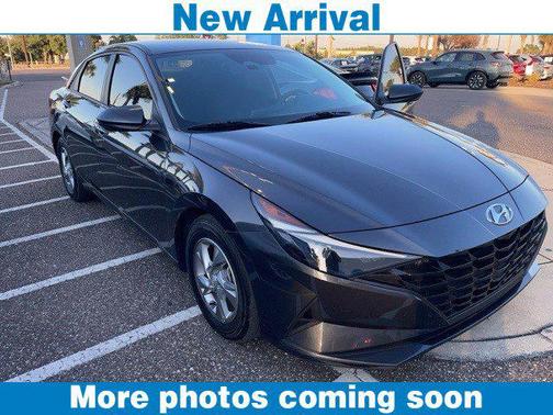 2023 Hyundai ELANTRA SE