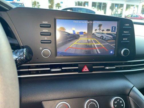 2023 Hyundai ELANTRA SE