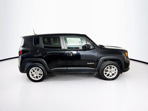Black Clearcoat 2023 Jeep Renegade Latitude