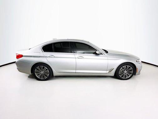 2019 BMW 530 530i