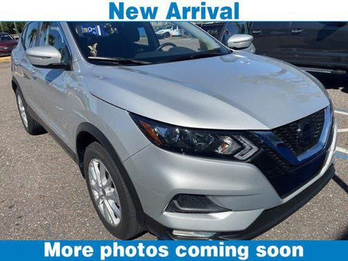 2022 Nissan Rogue Sport SV