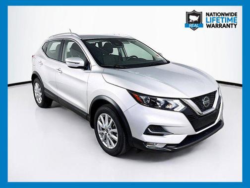 2022 Nissan Rogue Sport SV