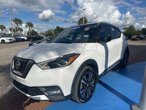 2019 Nissan Kicks SR