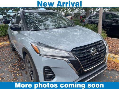 2021 Nissan Kicks SR