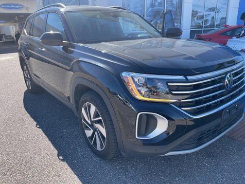 2024 Volkswagen Atlas 2.0T SE w/Technology 4MOTION