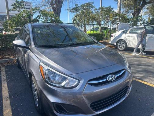 2016 Hyundai Accent SE