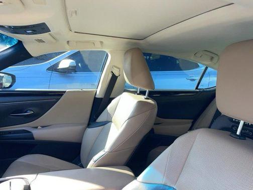 2021 Lexus ES 350 Base