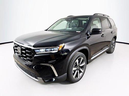 2025 Honda Pilot Touring 8-Passenger