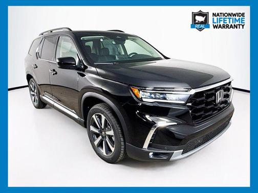 2025 Honda Pilot Touring 8-Passenger