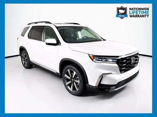 2025 Honda Pilot Touring 8-Passenger