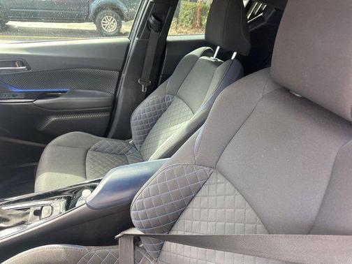 2021 Toyota C-HR XLE