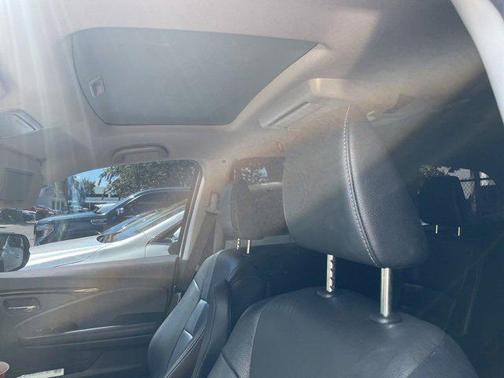 2022 Honda Pilot Touring 8-Passenger