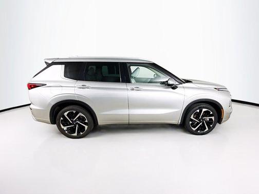 2023 Mitsubishi Outlander SEL 2.5 2WD