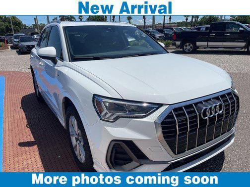 2024 Audi Q3 Premium 45 TFSI S line quattro Tiptronic