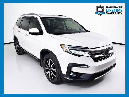 2022 Honda Pilot Touring 8-Passenger