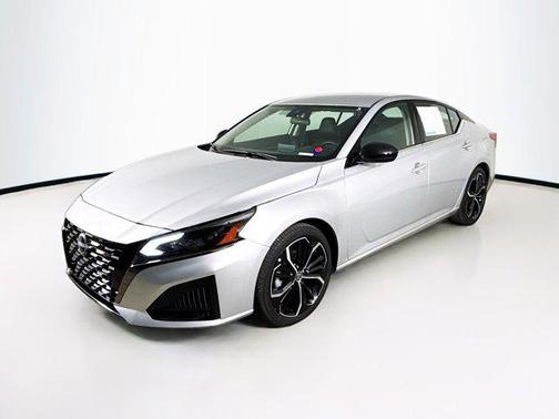 2024 Nissan Altima SR FWD