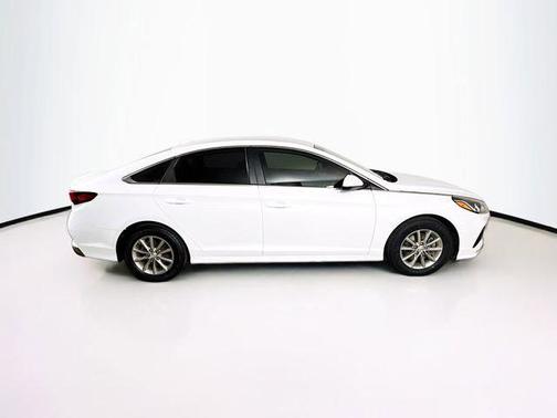 Quartz White Pearl 2019 Hyundai SONATA SE