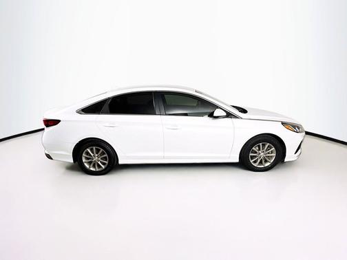 Quartz White Pearl 2019 Hyundai SONATA SE
