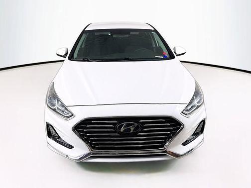 Quartz White Pearl 2019 Hyundai SONATA SE