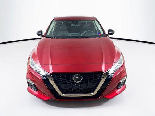 2022 Nissan Altima SR FWD