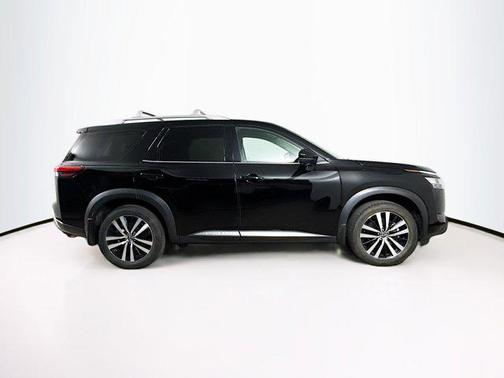 2024 Nissan Pathfinder Platinum FWD