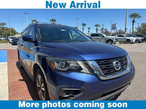 2017 Nissan Pathfinder S