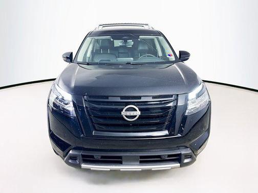 2024 Nissan Pathfinder SL FWD