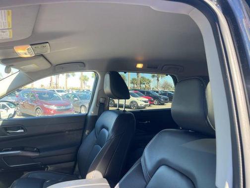 2024 Nissan Pathfinder SL FWD