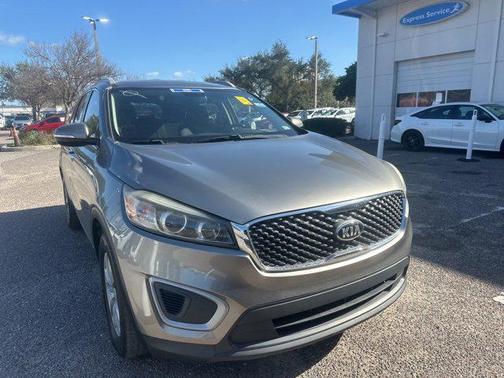 2018 Kia Sorento LX