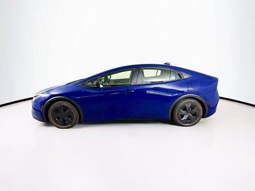 2023 Toyota Prius LE
