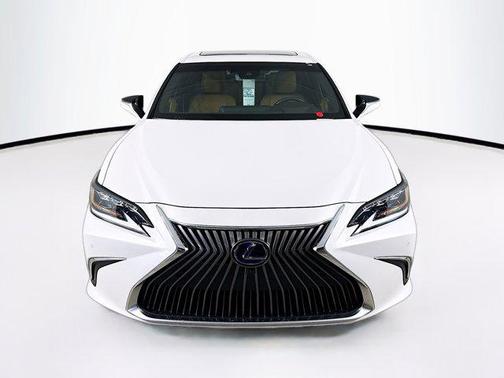 2021 Lexus ES 300h Ultra Luxury
