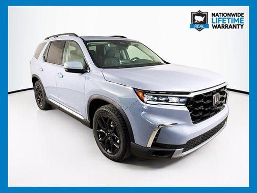 2025 Honda Pilot Touring 8-Passenger