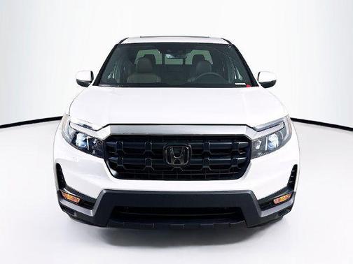 White 2026 Honda Ridgeline RTL